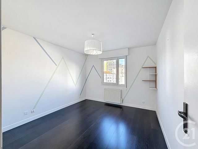 Appartement F3 à vendre - 3 pièces - 77.79 m2 - LYON - 69007 - RHONE-ALPES - Century 21 Le 7 De Coeur