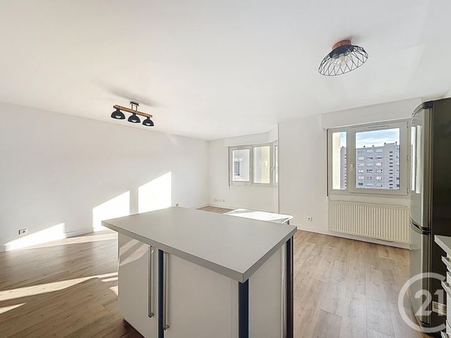 Appartement F3 à vendre - 3 pièces - 77.79 m2 - LYON - 69007 - RHONE-ALPES - Century 21 Le 7 De Coeur