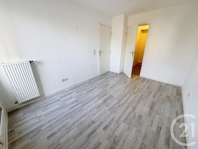 Appartement F2 à vendre - 2 pièces - 42.4 m2 - LYON - 69007 - RHONE-ALPES - Century 21 Le 7 De Coeur