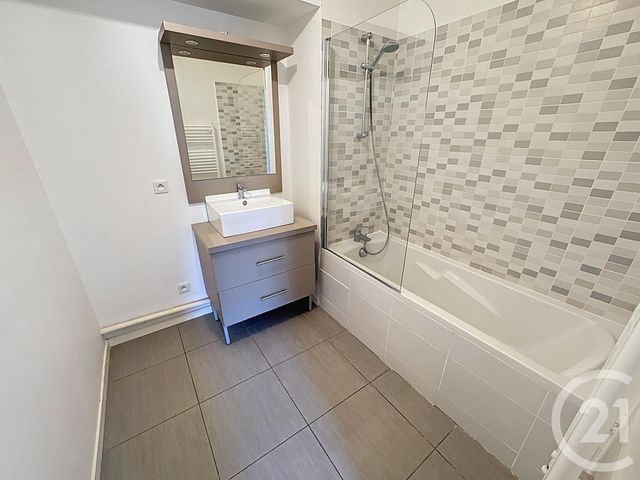 Appartement F2 à vendre - 2 pièces - 42.4 m2 - LYON - 69007 - RHONE-ALPES - Century 21 Le 7 De Coeur