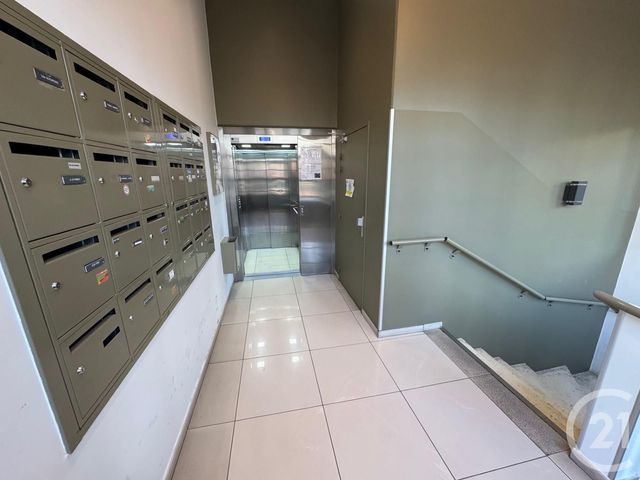 Appartement F2 à vendre - 2 pièces - 42.4 m2 - LYON - 69007 - RHONE-ALPES - Century 21 Le 7 De Coeur