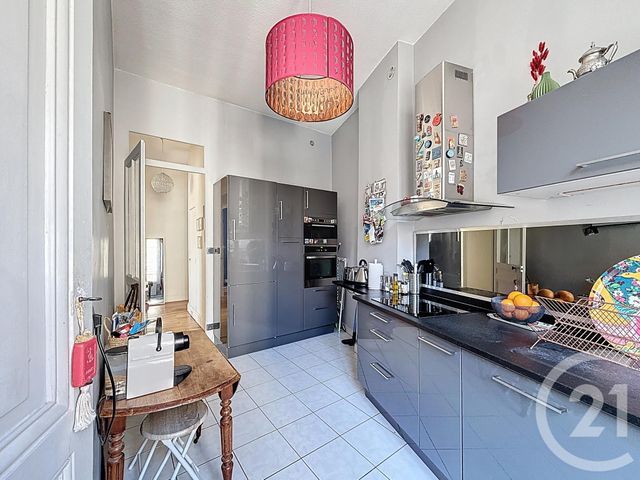 Appartement F2 bis à vendre - 2 pièces - 56.8 m2 - LYON - 69007 - RHONE-ALPES - Century 21 Le 7 De Coeur
