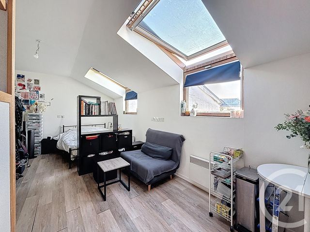 Appartement Studio à vendre - 1 pièce - 27.87 m2 - LYON - 69007 - RHONE-ALPES - Century 21 Le 7 De Coeur