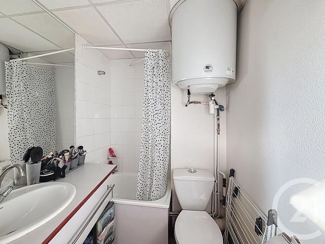 Appartement Studio à vendre - 1 pièce - 27.87 m2 - LYON - 69007 - RHONE-ALPES - Century 21 Le 7 De Coeur