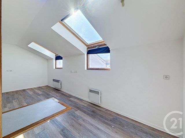 Appartement Studio à vendre - 1 pièce - 27.87 m2 - LYON - 69007 - RHONE-ALPES - Century 21 Le 7 De Coeur