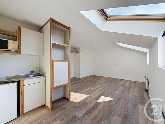 Appartement Studio à vendre - 1 pièce - 27.87 m2 - LYON - 69007 - RHONE-ALPES - Century 21 Le 7 De Coeur