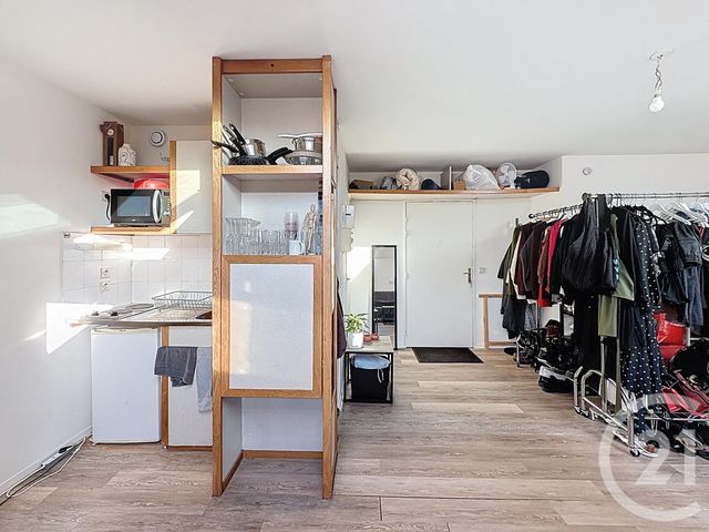 Appartement Studio à vendre - 1 pièce - 27.87 m2 - LYON - 69007 - RHONE-ALPES - Century 21 Le 7 De Coeur