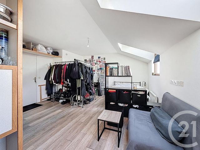 Appartement Studio à vendre - 1 pièce - 27.87 m2 - LYON - 69007 - RHONE-ALPES - Century 21 Le 7 De Coeur