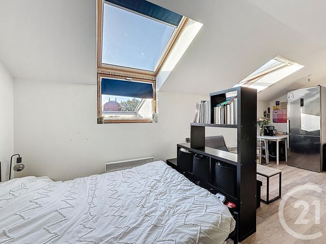 Appartement Studio à vendre - 1 pièce - 27.87 m2 - LYON - 69007 - RHONE-ALPES - Century 21 Le 7 De Coeur