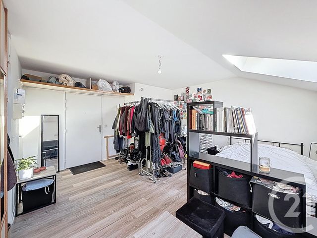 Appartement Studio à vendre - 1 pièce - 27.87 m2 - LYON - 69007 - RHONE-ALPES - Century 21 Le 7 De Coeur