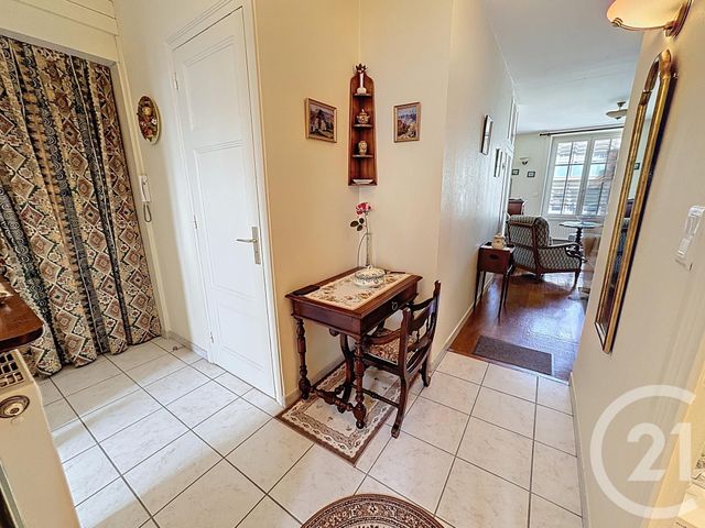 Appartement F2 à vendre - 2 pièces - 51.4 m2 - LYON - 69007 - RHONE-ALPES - Century 21 Le 7 De Coeur