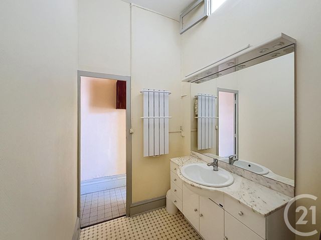 Appartement F1 bis à vendre - 2 pièces - 34.5 m2 - LYON - 69007 - RHONE-ALPES - Century 21 Le 7 De Coeur