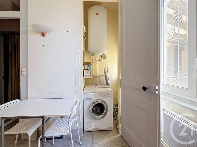 Appartement F1 bis à vendre - 2 pièces - 34.5 m2 - LYON - 69007 - RHONE-ALPES - Century 21 Le 7 De Coeur