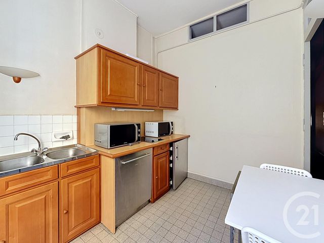Appartement F1 bis à vendre - 2 pièces - 34.5 m2 - LYON - 69007 - RHONE-ALPES - Century 21 Le 7 De Coeur