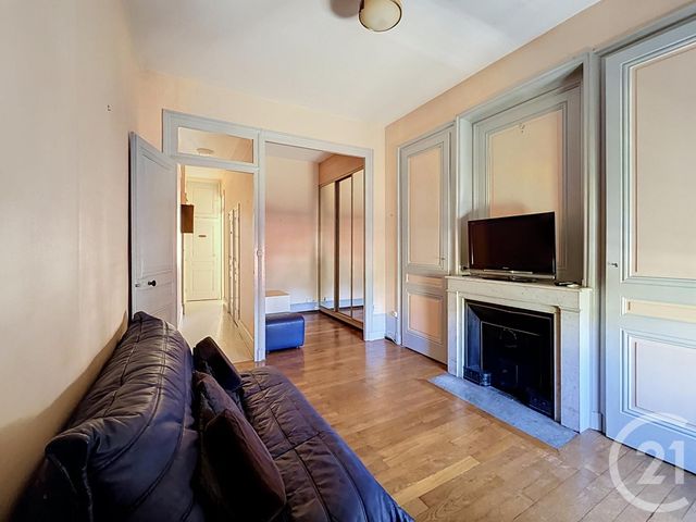 Appartement F1 bis à vendre - 2 pièces - 34.5 m2 - LYON - 69007 - RHONE-ALPES - Century 21 Le 7 De Coeur