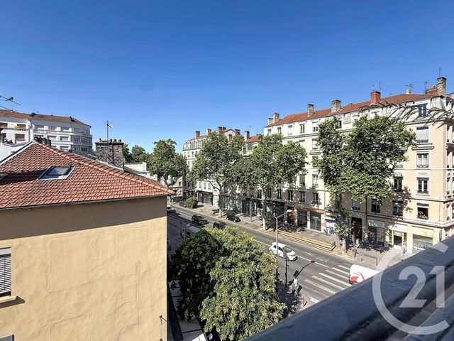 Appartement F1 bis à vendre - 2 pièces - 34.5 m2 - LYON - 69007 - RHONE-ALPES - Century 21 Le 7 De Coeur