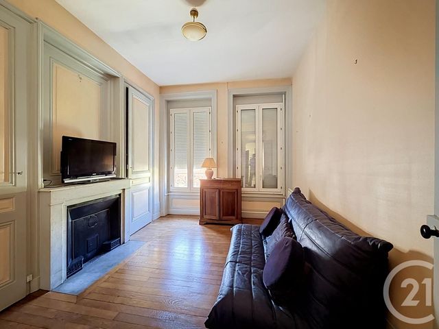 Appartement F1 bis à vendre - 2 pièces - 34.5 m2 - LYON - 69007 - RHONE-ALPES - Century 21 Le 7 De Coeur