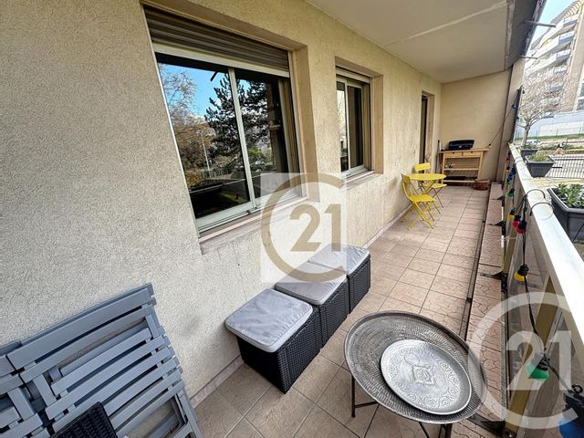 Appartement F4 à vendre - 4 pièces - 83.61 m2 - LYON - 69007 - RHONE-ALPES - Century 21 Le 7 De Coeur