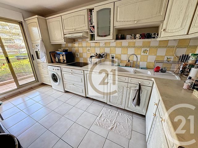 Appartement F4 à vendre - 4 pièces - 83.61 m2 - LYON - 69007 - RHONE-ALPES - Century 21 Le 7 De Coeur