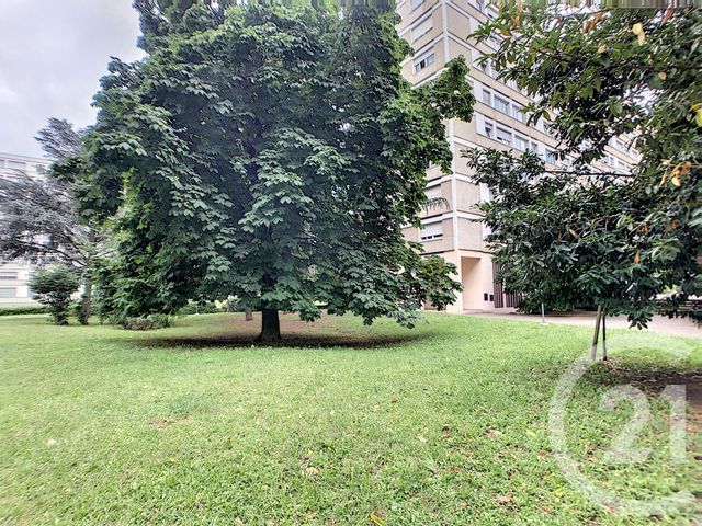 Appartement F3 à vendre - 3 pièces - 64.6 m2 - LYON - 69007 - RHONE-ALPES - Century 21 Le 7 De Coeur