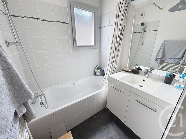 Appartement F2 à vendre - 2 pièces - 40.92 m2 - LYON - 69002 - RHONE-ALPES - Century 21 Le 7 De Coeur