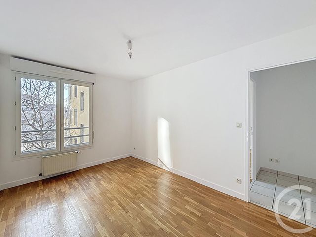 Appartement F3 bis à vendre - 3 pièces - 85.22 m2 - LYON - 69007 - RHONE-ALPES - Century 21 Le 7 De Coeur