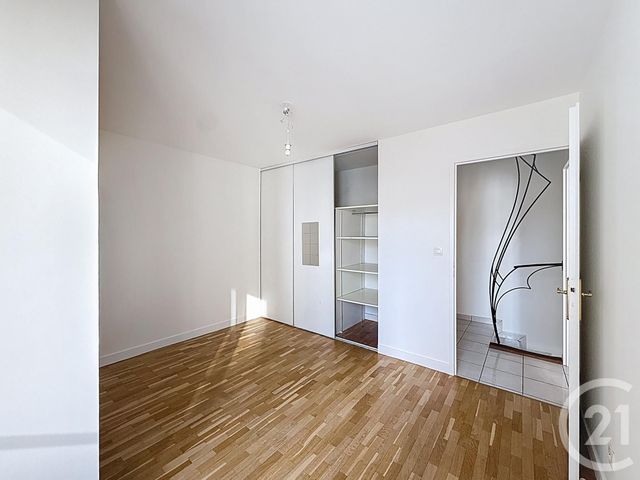 Appartement F3 bis à vendre - 3 pièces - 85.22 m2 - LYON - 69007 - RHONE-ALPES - Century 21 Le 7 De Coeur