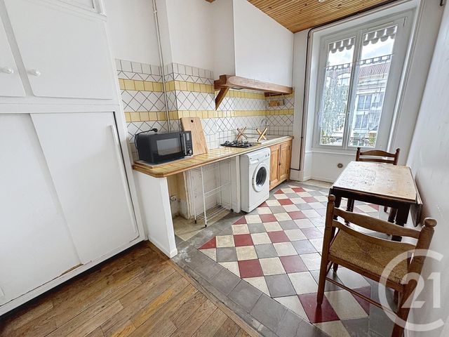 Appartement à vendre - 2 pièces - 42.1 m2 - LYON - 69003 - RHONE-ALPES - Century 21 Le 7 De Coeur