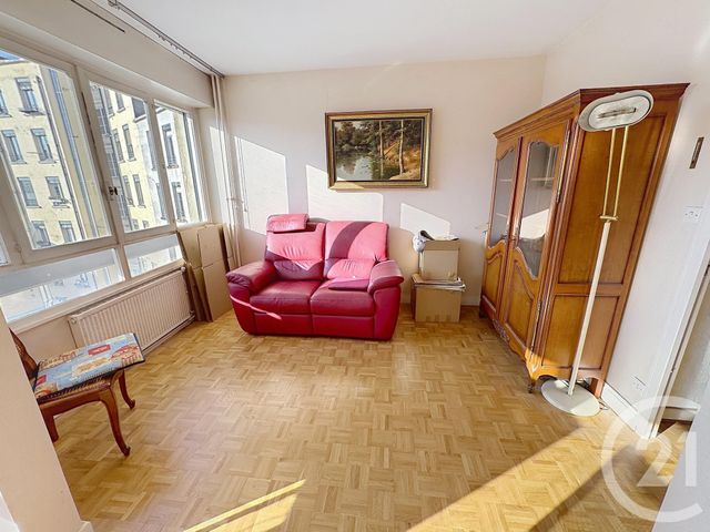 Appartement F5 à vendre - 5 pièces - 102.42 m2 - LYON - 69007 - RHONE-ALPES - Century 21 Le 7 De Coeur
