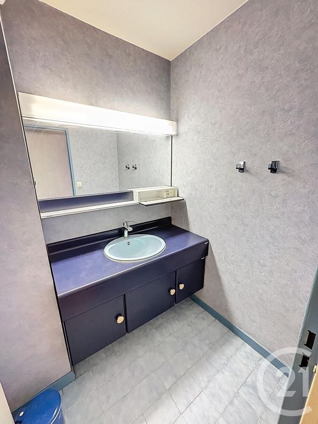 Appartement F5 à vendre - 5 pièces - 102.42 m2 - LYON - 69007 - RHONE-ALPES - Century 21 Le 7 De Coeur