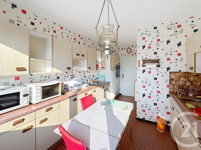 Appartement F5 à vendre - 5 pièces - 102.42 m2 - LYON - 69007 - RHONE-ALPES - Century 21 Le 7 De Coeur