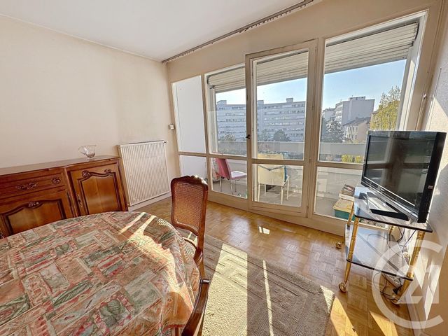 Appartement F5 à vendre - 5 pièces - 102.42 m2 - LYON - 69007 - RHONE-ALPES - Century 21 Le 7 De Coeur