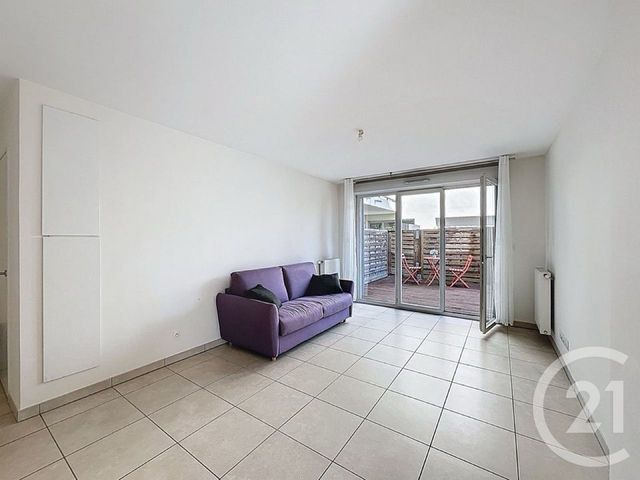 Appartement F2 à vendre - 2 pièces - 45.38 m2 - LYON - 69007 - RHONE-ALPES - Century 21 Le 7 De Coeur