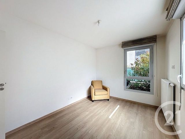 Appartement F2 à vendre - 2 pièces - 45.38 m2 - LYON - 69007 - RHONE-ALPES - Century 21 Le 7 De Coeur