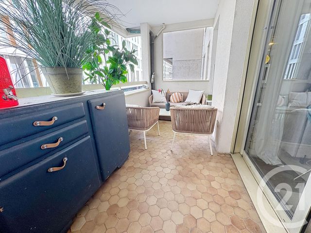 Appartement F4 à vendre - 4 pièces - 112.0 m2 - LYON - 69007 - RHONE-ALPES - Century 21 Le 7 De Coeur