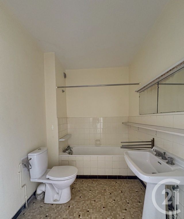 Appartement F3 à vendre - 3 pièces - 75.97 m2 - CALUIRE ET CUIRE - 69 - RHONE-ALPES - Century 21 Le 7 De Coeur