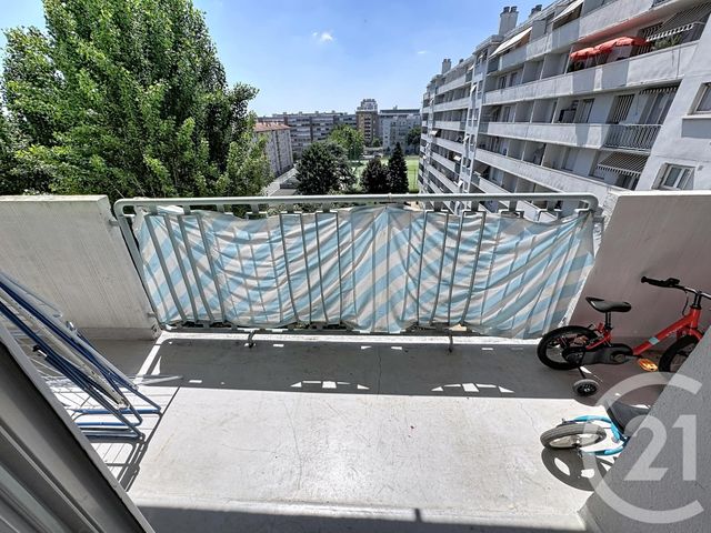 Appartement T3 à vendre - 4 pièces - 73.31 m2 - VILLEURBANNE - 69 - RHONE-ALPES - Century 21 Le 7 De Coeur