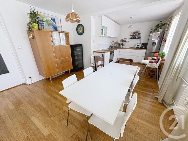 Appartement T3 à vendre - 4 pièces - 73.31 m2 - VILLEURBANNE - 69 - RHONE-ALPES - Century 21 Le 7 De Coeur