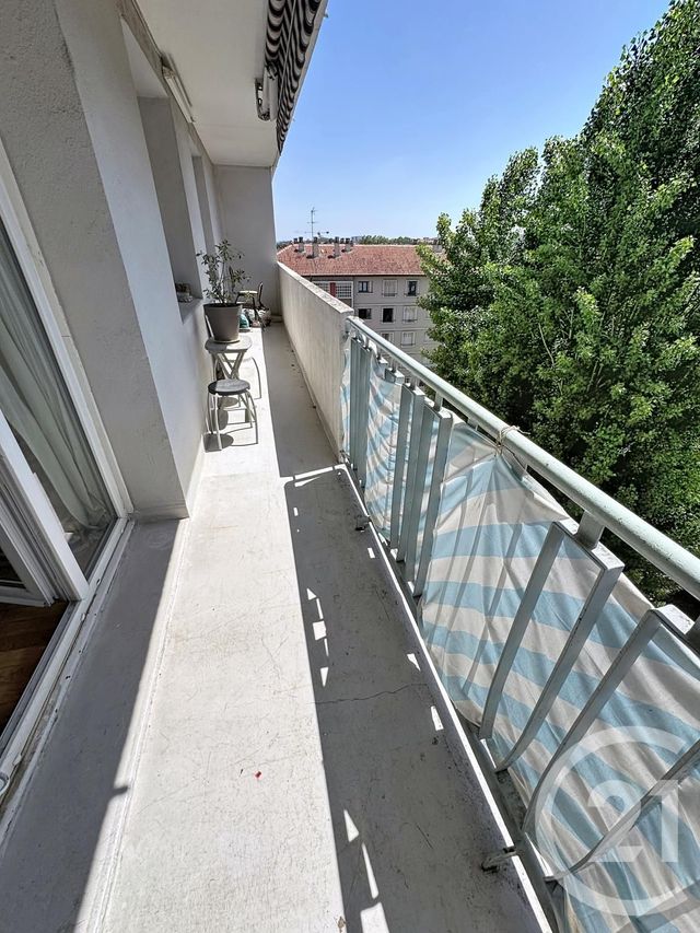 Appartement T3 à vendre - 4 pièces - 73.31 m2 - VILLEURBANNE - 69 - RHONE-ALPES - Century 21 Le 7 De Coeur