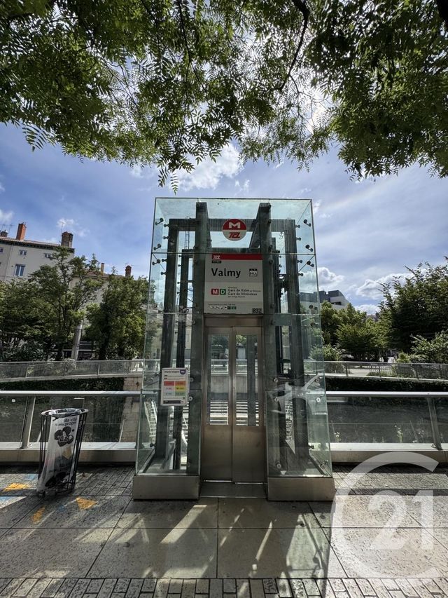 Appartement F2 à vendre - 2 pièces - 50.79 m2 - LYON - 69009 - RHONE-ALPES - Century 21 Le 7 De Coeur