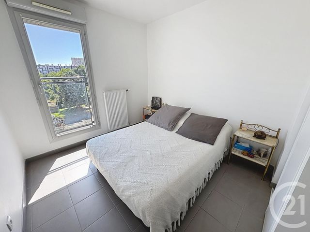 Appartement F3 à vendre - 3 pièces - 68.0 m2 - LYON - 69007 - RHONE-ALPES - Century 21 Le 7 De Coeur