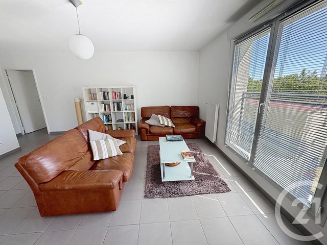 Appartement F3 à vendre - 3 pièces - 68.0 m2 - LYON - 69007 - RHONE-ALPES - Century 21 Le 7 De Coeur