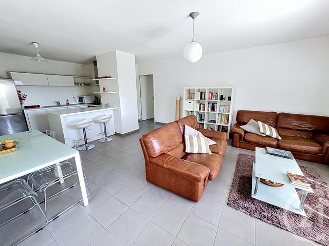 Appartement F3 à vendre - 3 pièces - 68.0 m2 - LYON - 69007 - RHONE-ALPES - Century 21 Le 7 De Coeur