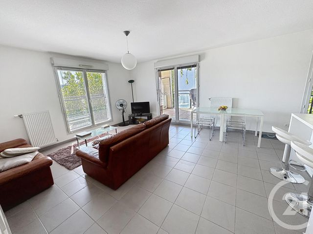 Appartement F3 à vendre - 3 pièces - 68.0 m2 - LYON - 69007 - RHONE-ALPES - Century 21 Le 7 De Coeur