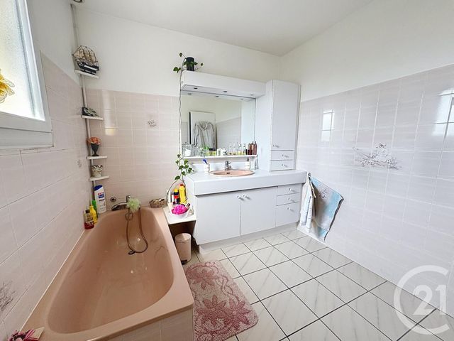 maison à vendre - 6 pièces - 176.0 m2 - GENAS - 69 - RHONE-ALPES - Century 21 Le 7 De Coeur