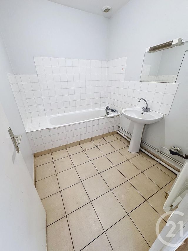 Appartement F2 à vendre - 2 pièces - 47.01 m2 - LYON - 69008 - RHONE-ALPES - Century 21 Le 7 De Coeur