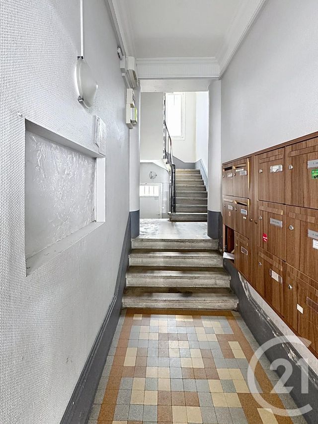 Appartement F2 à vendre - 2 pièces - 47.01 m2 - LYON - 69008 - RHONE-ALPES - Century 21 Le 7 De Coeur