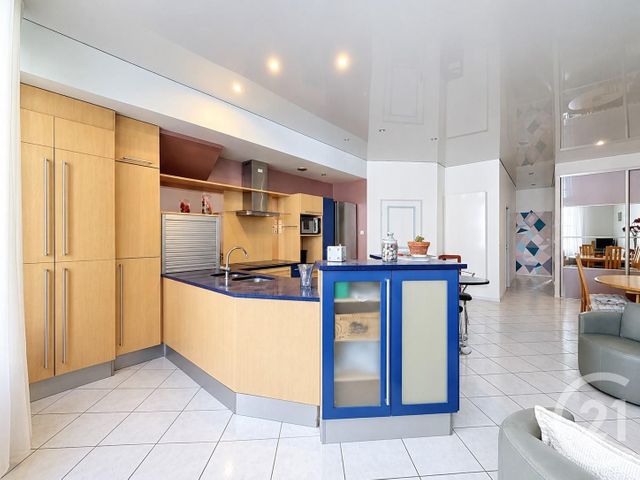 Appartement F3 à vendre - 3 pièces - 74.23 m2 - LYON - 69007 - RHONE-ALPES - Century 21 Le 7 De Coeur