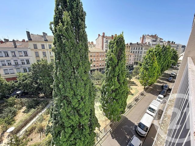 Appartement F3 à vendre - 3 pièces - 58.03 m2 - LYON - 69007 - RHONE-ALPES - Century 21 Le 7 De Coeur