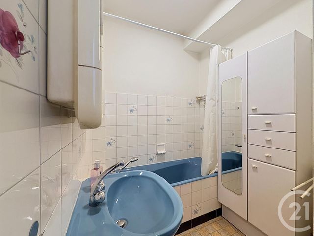 Appartement F3 à vendre - 3 pièces - 58.03 m2 - LYON - 69007 - RHONE-ALPES - Century 21 Le 7 De Coeur